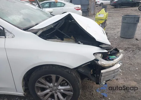 2015 Chrysler 200 Limited z USA, uszkodzony, nr VIN 1C3CCCAB6FN658007